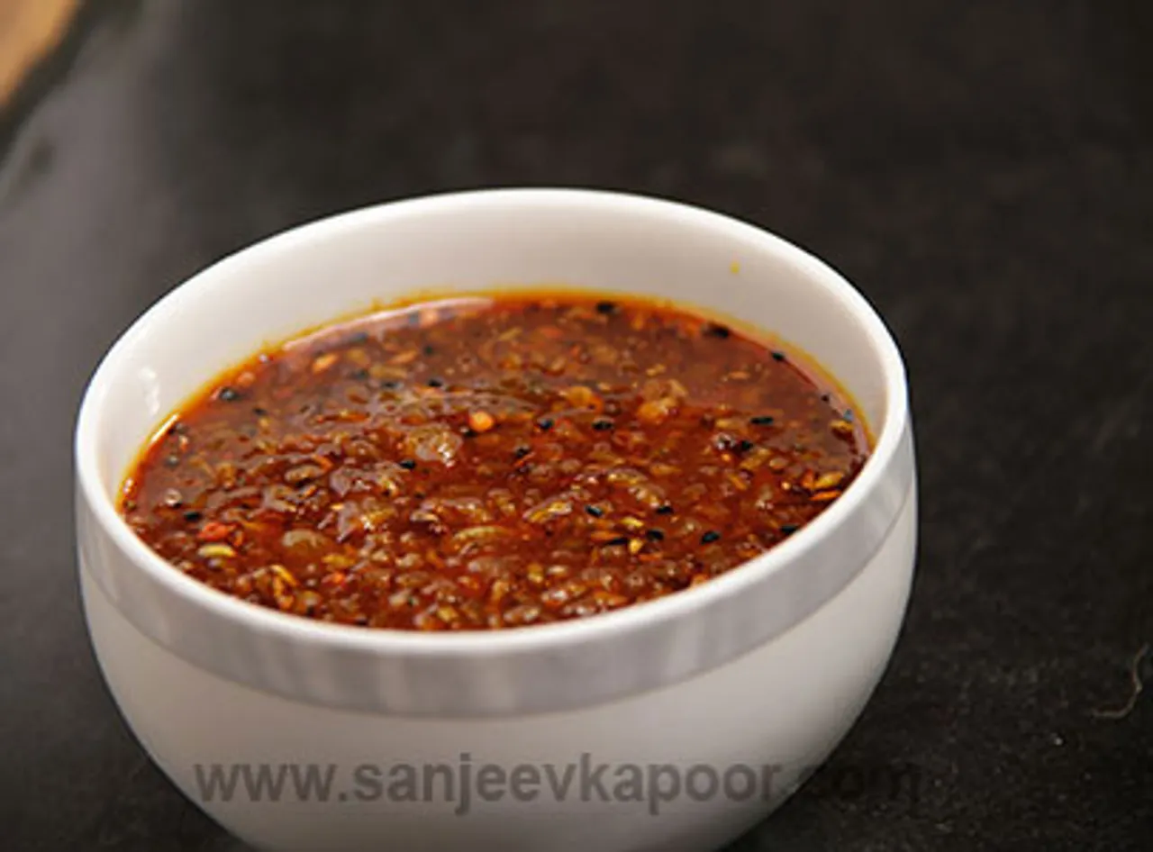 Methi aur Kishmish Chutney