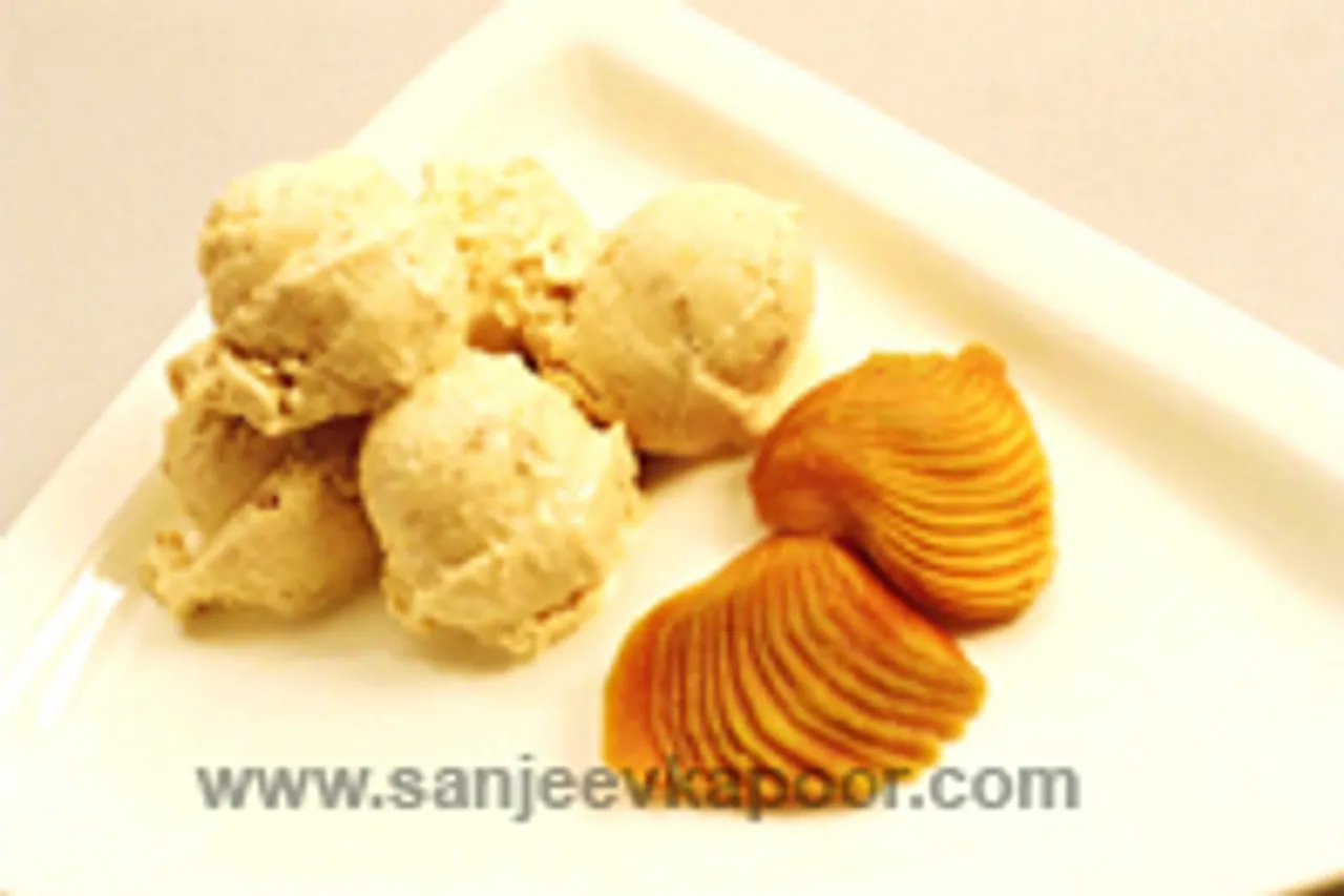 Yogurt And Chiku Ice Cream