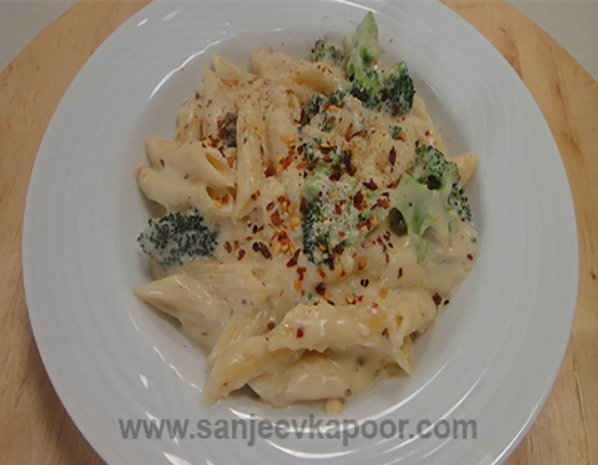 Penne and Broccoli in Creamy Sauce