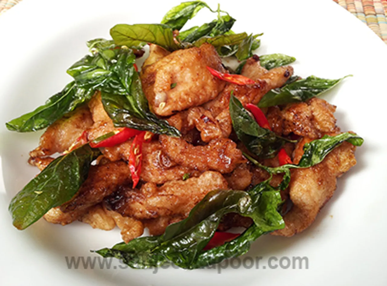 Stir Fried Chicken With Basil And Chilli