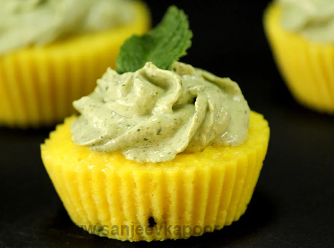 Kanchipuram Idli with Chutney Frosting