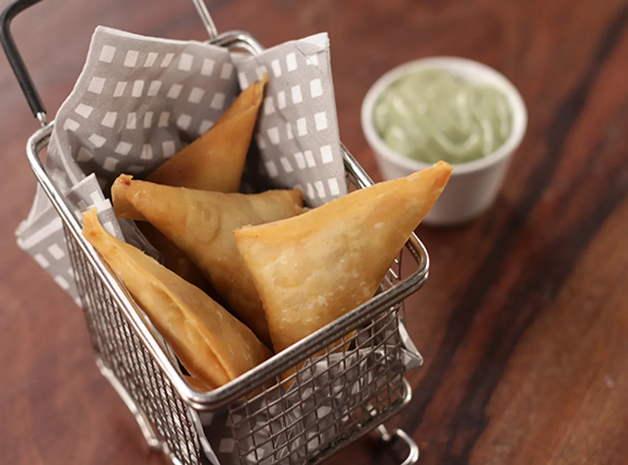 Parsi Style Patti Samosa - SK Khazana