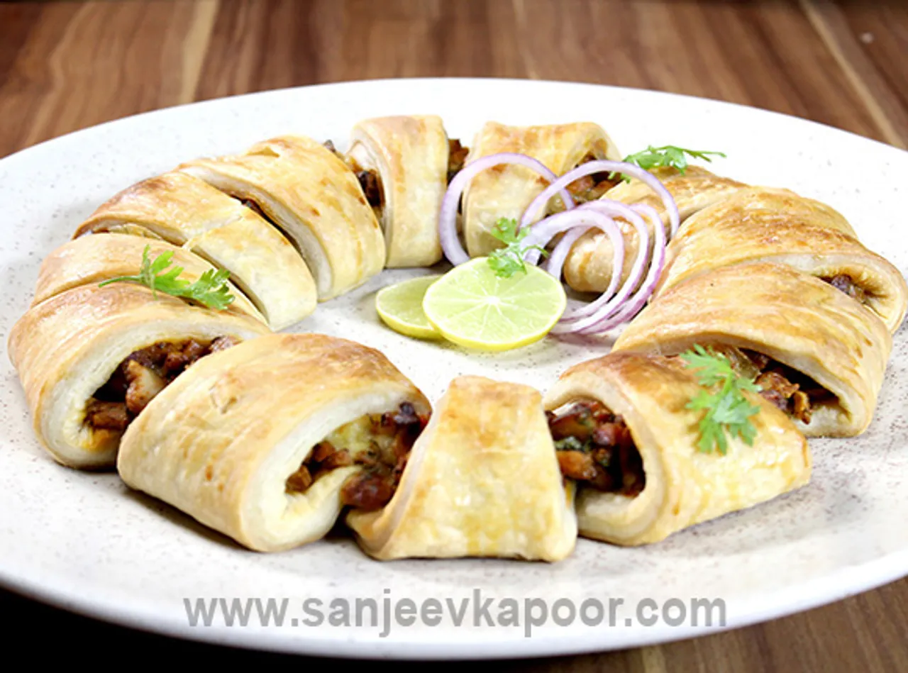 Tandoori Chicken Crescent Rings