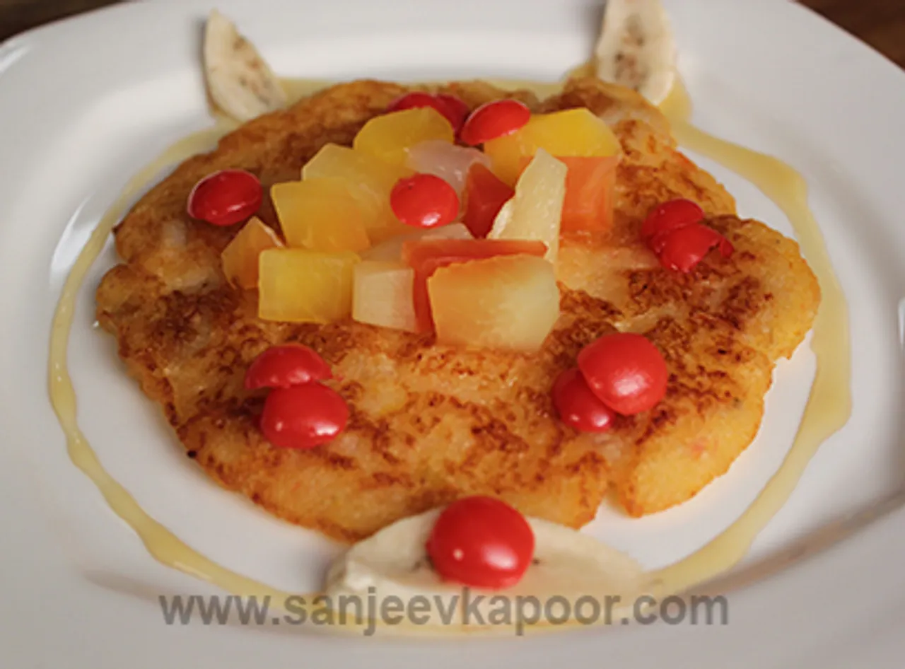 Banana Pancake with Fruits