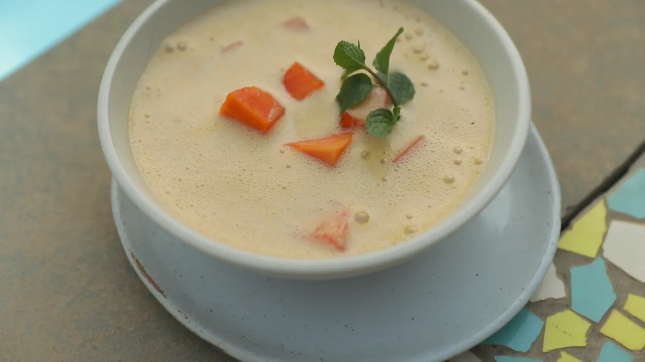 Papaya Smoothie Bowl