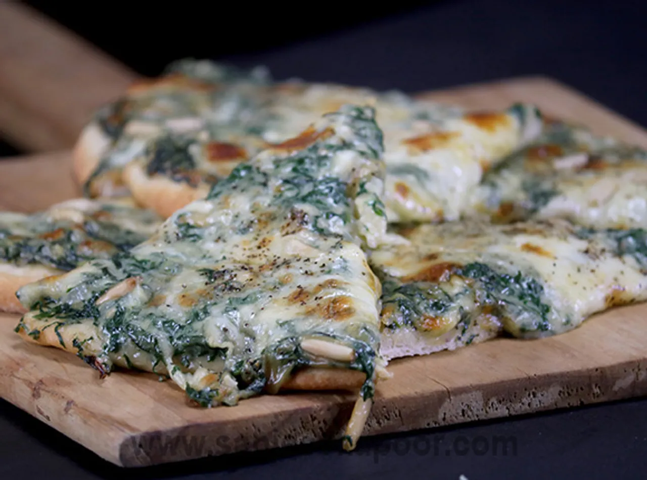 Creamy Spinach Pizza