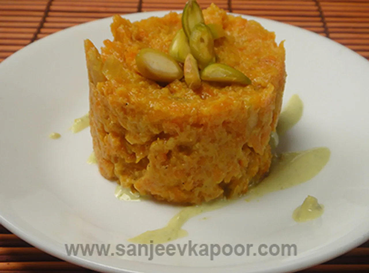 Gajar Halwa With Pistachio Coulis