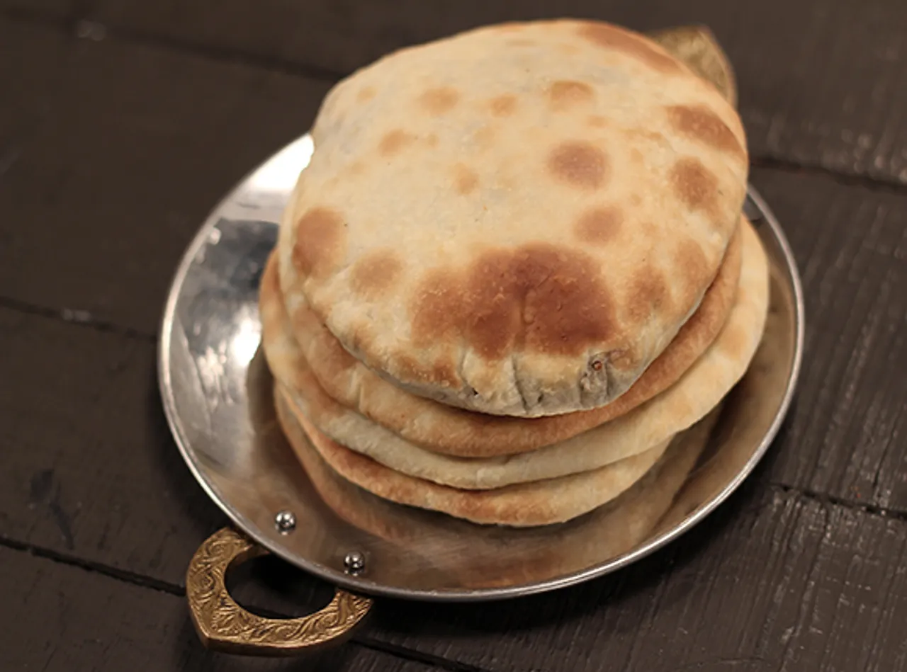 Aloo Paneer Kulcha - SK Khazana