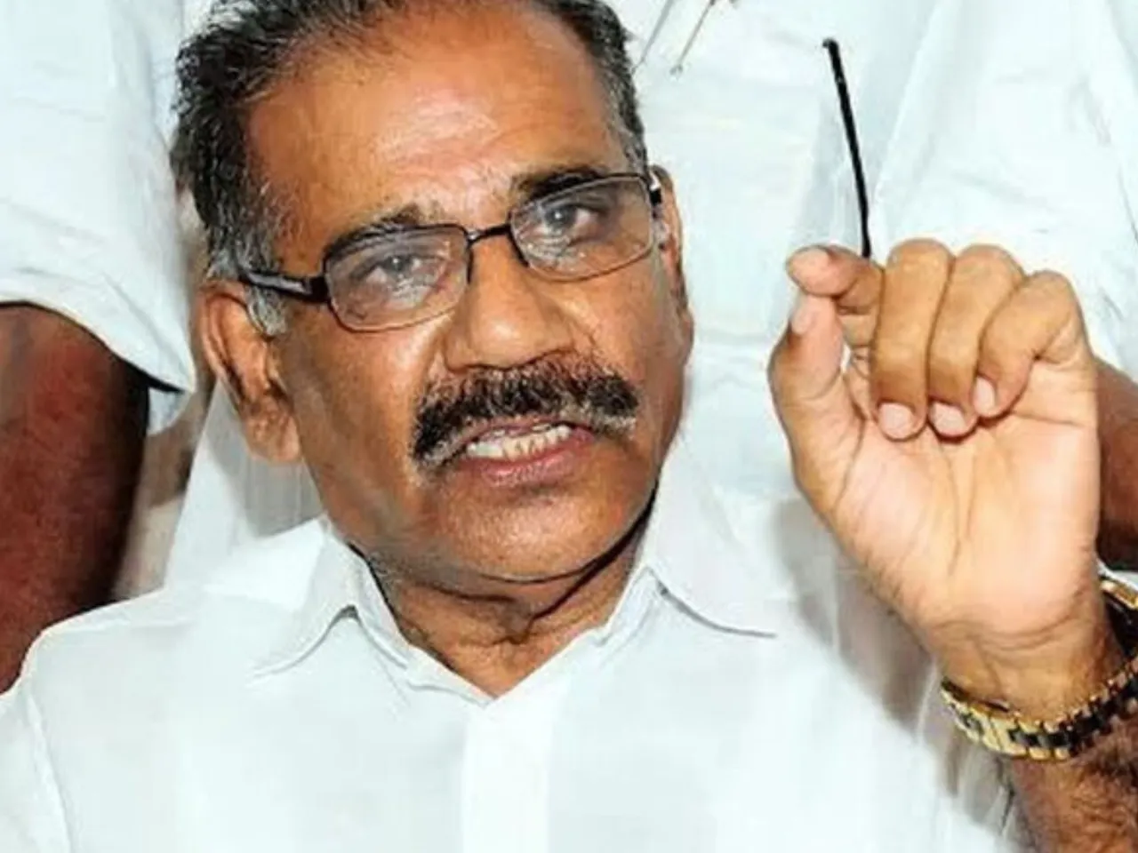 A K SASEENDRAN1