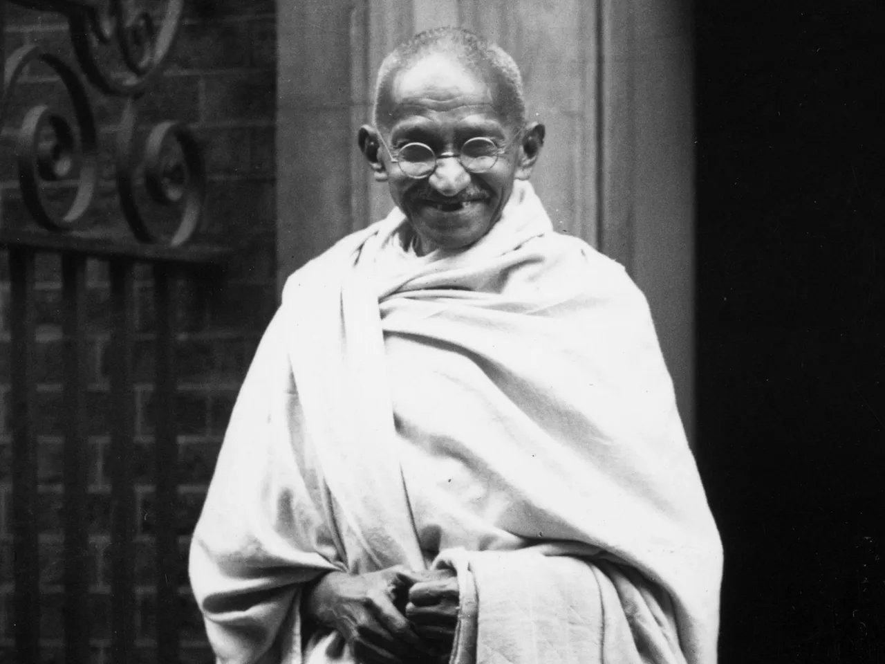 GANDHI