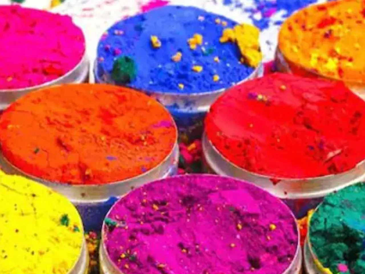 holi up 
