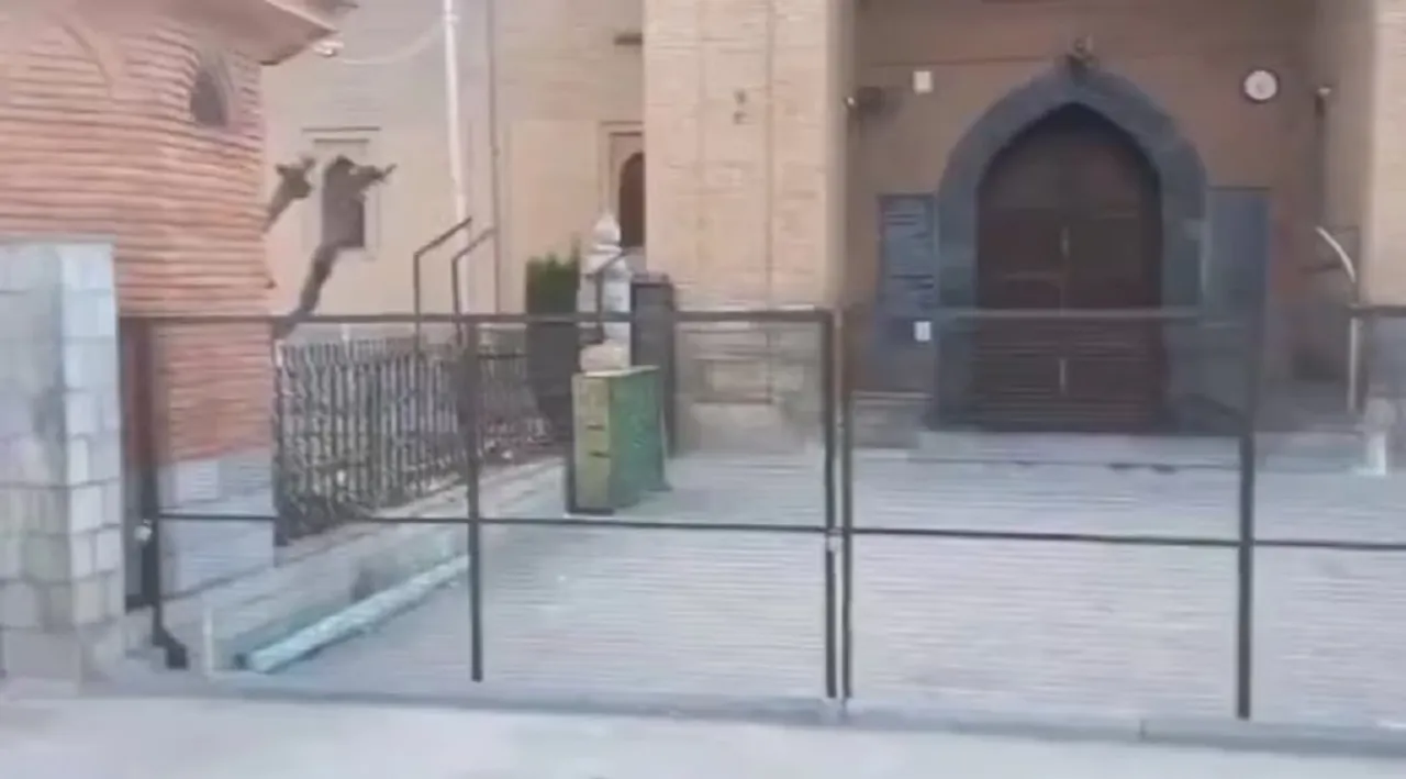Srinagar mosque Closed