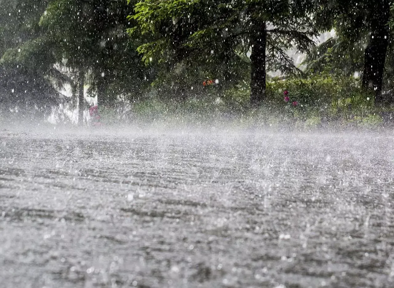 സംസ്ഥാനത്ത് അതിതീവ്ര മഴ മുന്നറിയിപ്പ്; മലപ്പുറം, വയനാട് ജില്ലകളില്‍ ഓറഞ്ച് അലേർട്ട് പ്രഖ്യാപിച്ചു