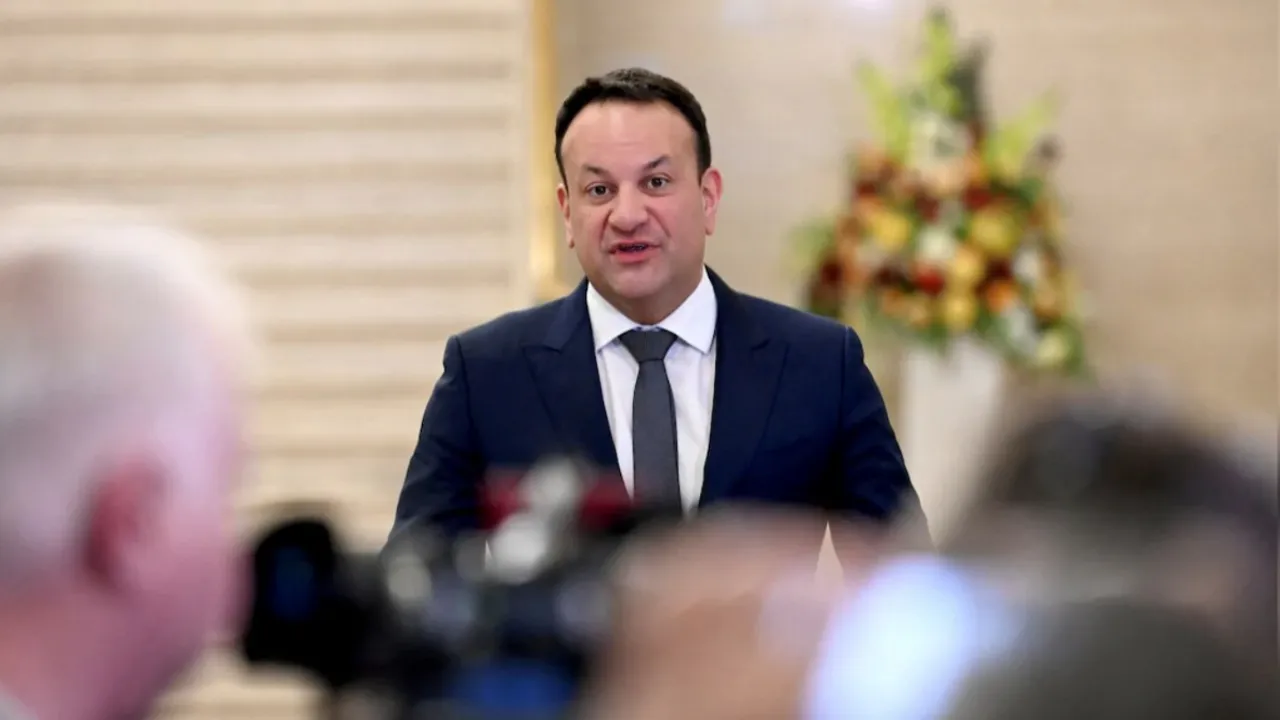 indian origin irish prime minister leo varadkar resigns