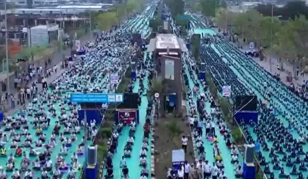 Surat sets new Guinness World Record on International Yoga Day