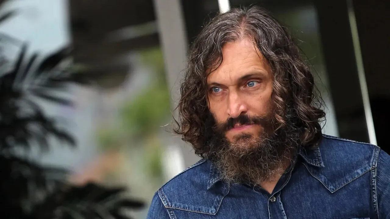 Several Women Accuse Vincent Gallo Of 'Hellish' Audition Experience