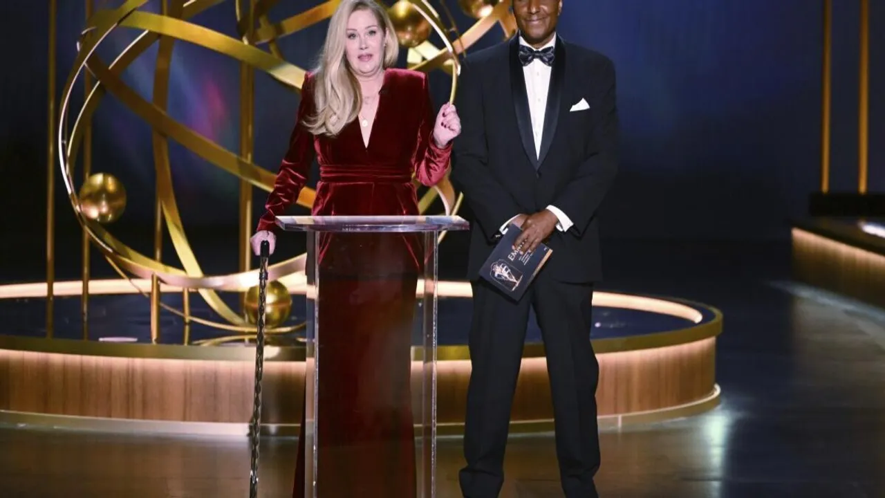 Christina Applegate Receives Standing Ovation at Emmy Awards 