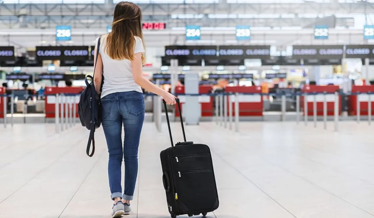 BLR Airport Staff Wins Hearts By Saying "Happy Journey" To All Passengers