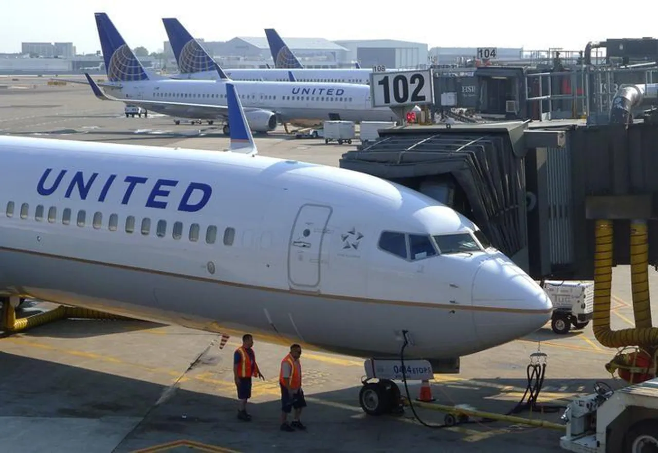 Indian Passenger Gropes Teen Aboard United Flight