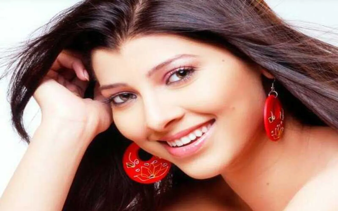 Who is Tejaswini Pandit? Lead Actor In TV Series Samantar