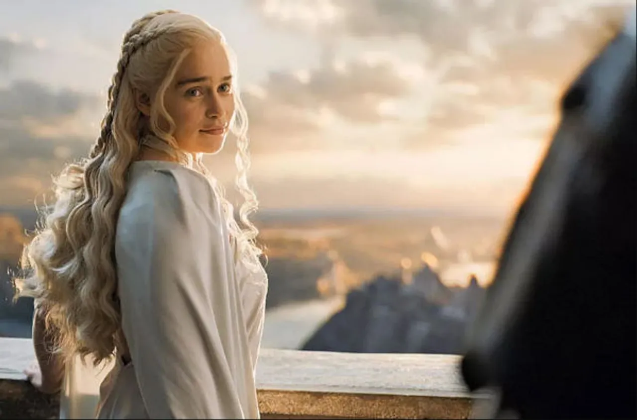 TV Executive Insults Emilia Clarke In Front Of GoT Fans; Things Don't Go Well