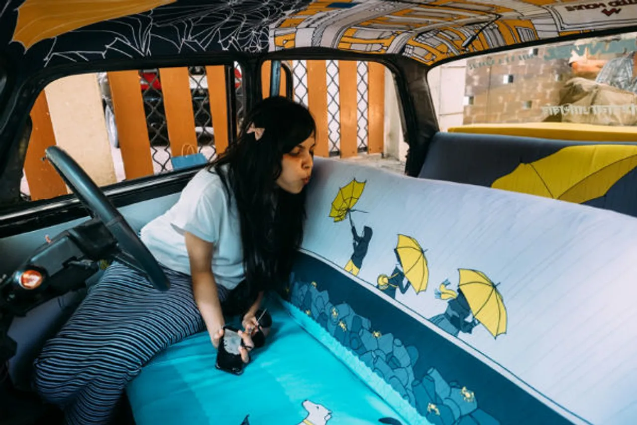 Mumbai's cabs get funky, sponsoring talents of young artists