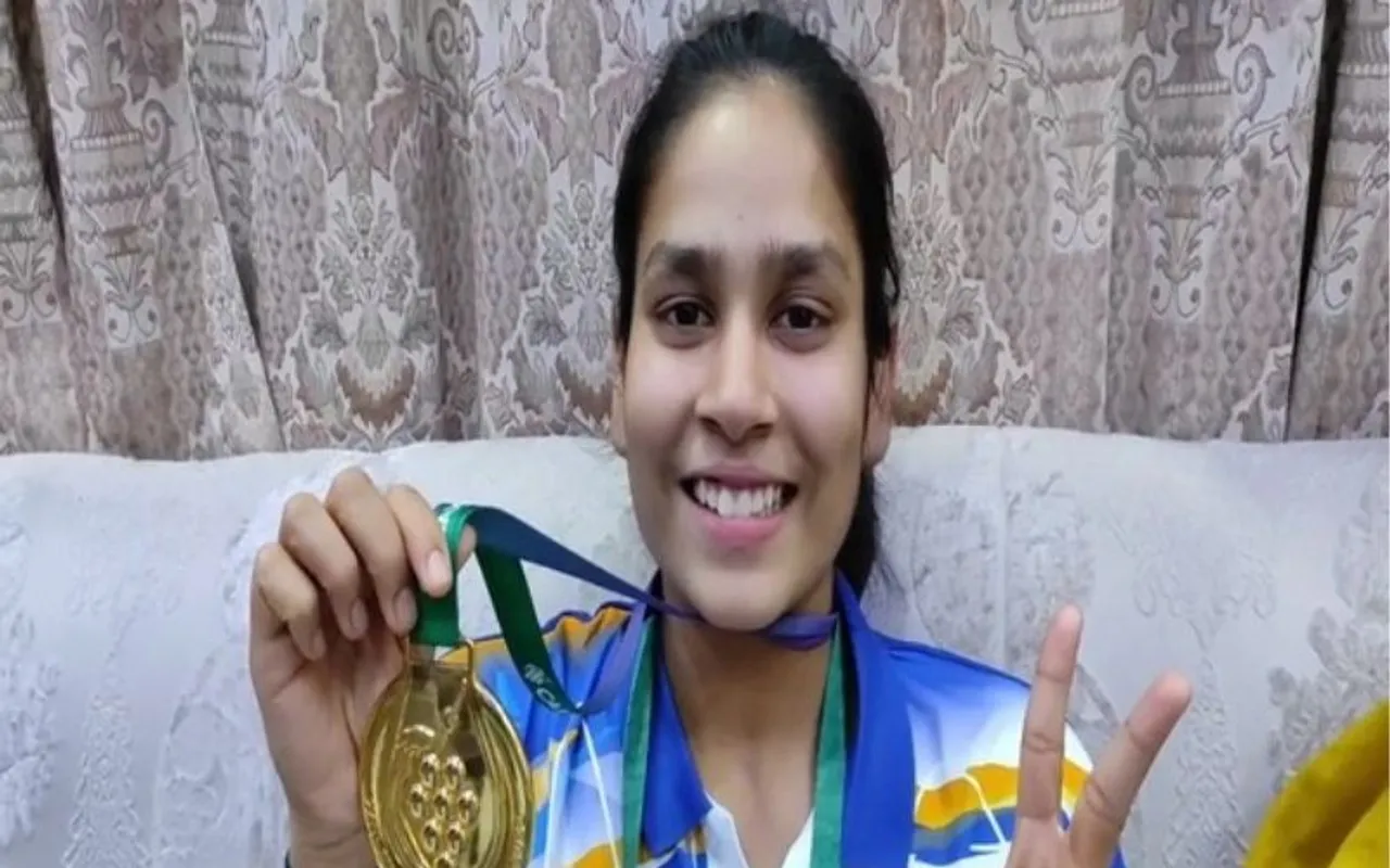 Badminton Player Shreya Singla Wins Gold At Deaflypmics 2022, Creates History
