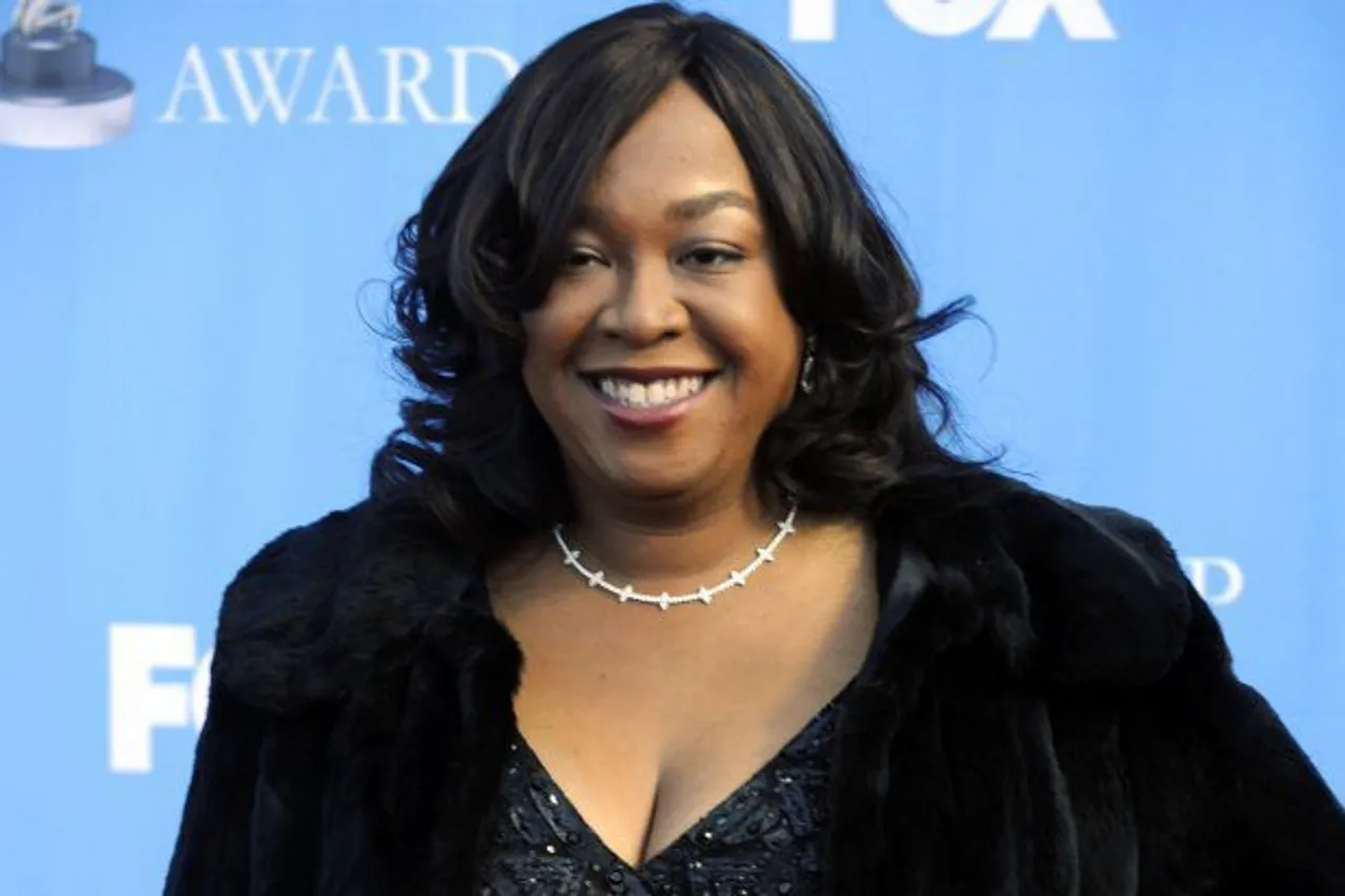 Shonda Rhimes delivers a powerful speech about breaking the glass ceiling   