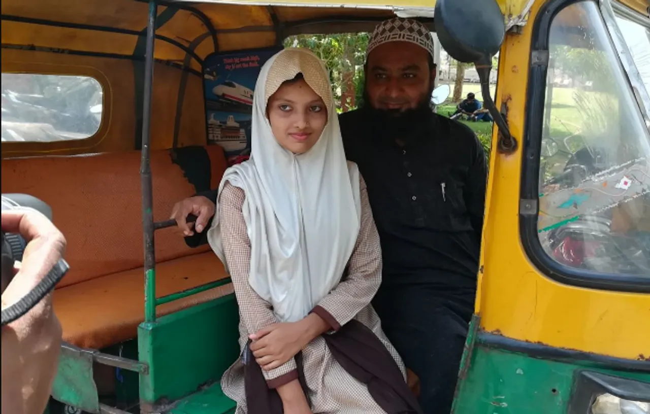 Guj Auto Driver's Daughter Scores 98.31% In Class X State Board Exam