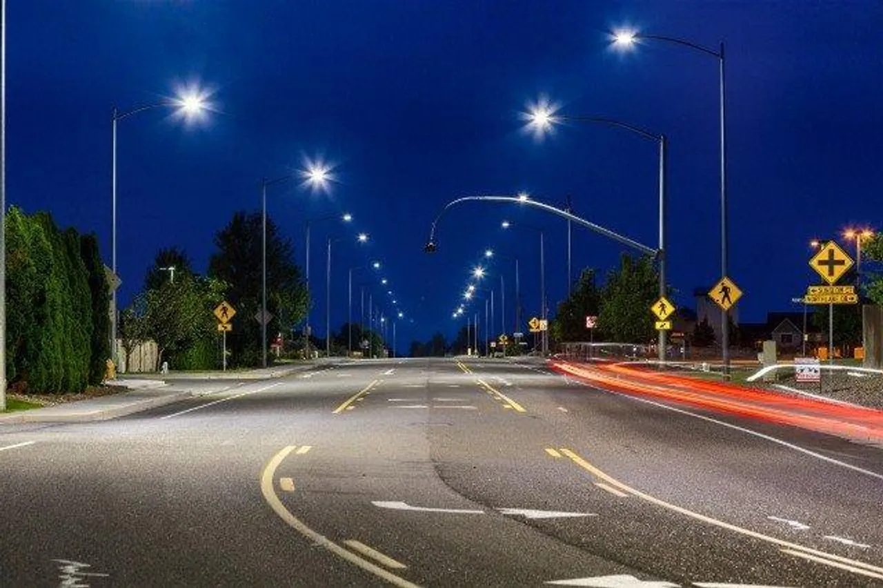 Lack of Street Lights Makes Women Feel Unsafe: NGO