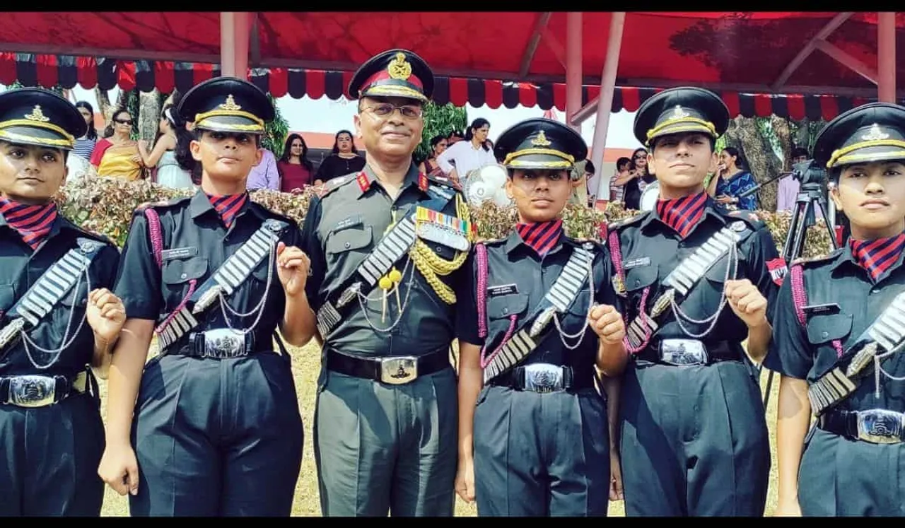 women officers in artillery regiment