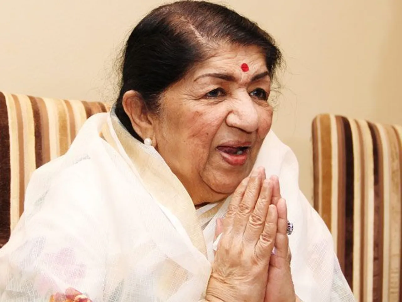 lata mangeshkar last song ,lata mangeshkar daughter nation