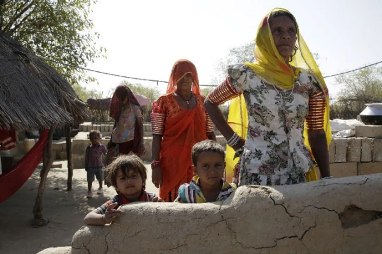 Women save the community in Thar Desert from poverty