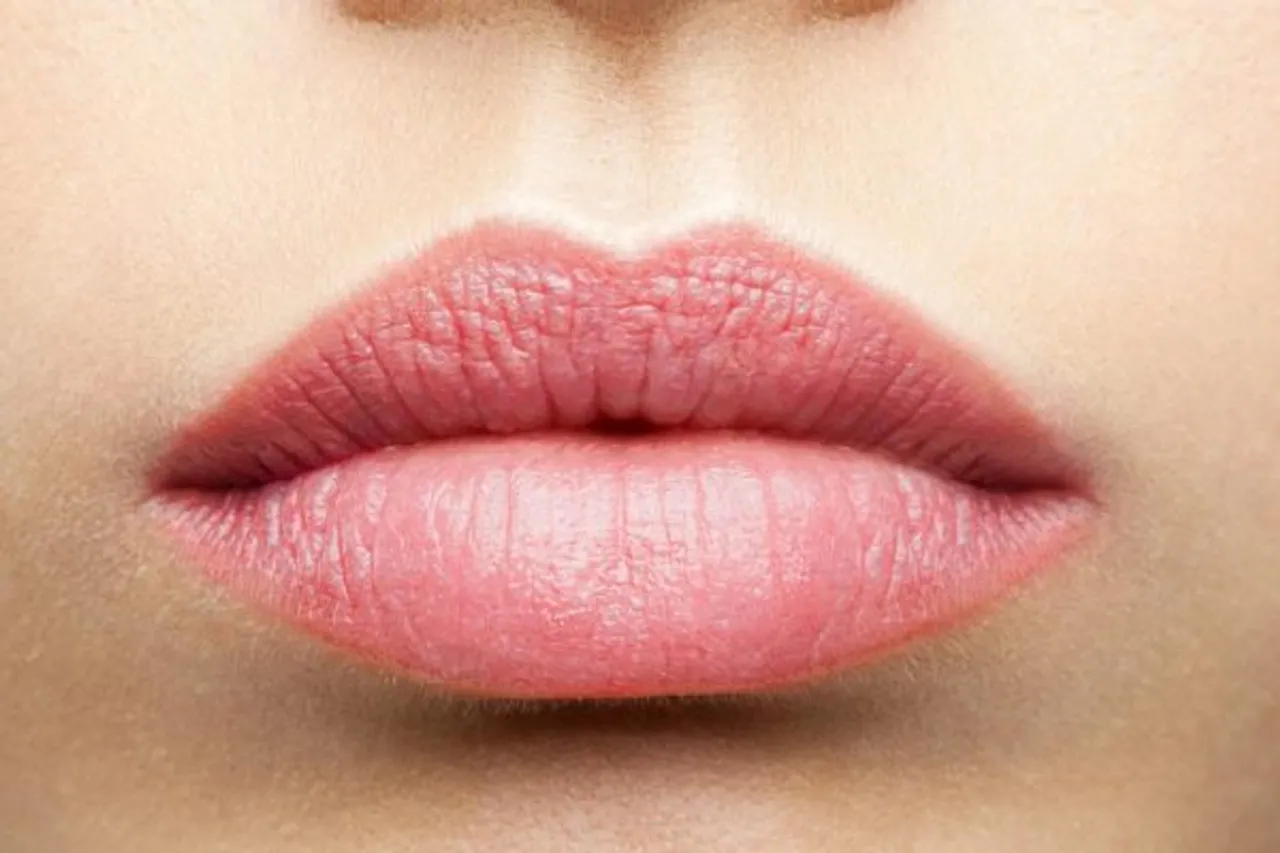 Five Winter Lipcare Hacks To Deal With Dry And Chapped Lips