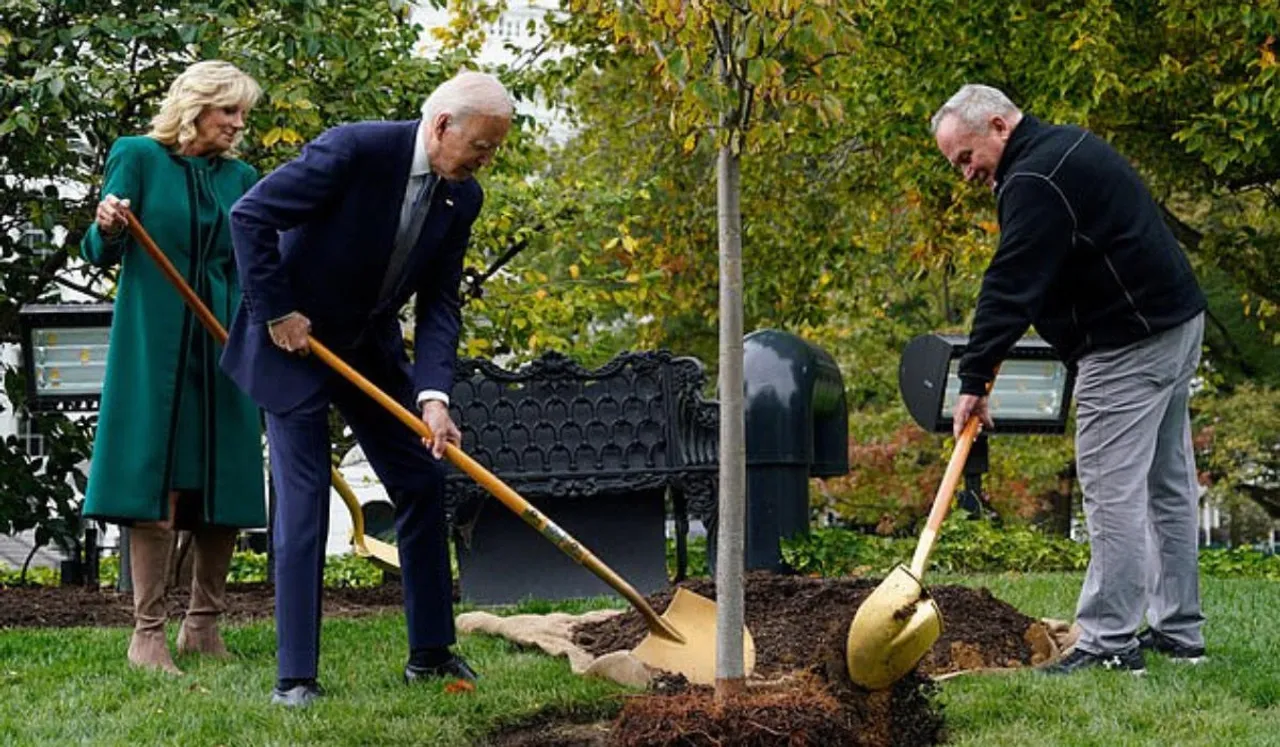 White House Groundskeeper Gets Emotional As Biden Plant Elm Tree In His Name