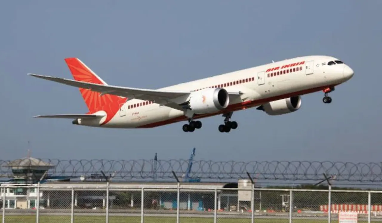 DCW Suggests DGCA To Limit Alcoholic Beverages To Prevent Harassment On Flights