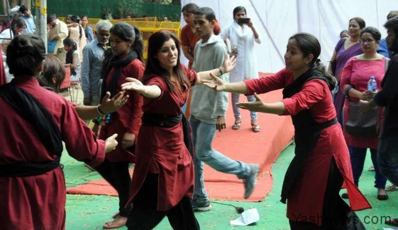 Delhi Police Using Nukkad Natak To Spread Women’s Safety Awareness