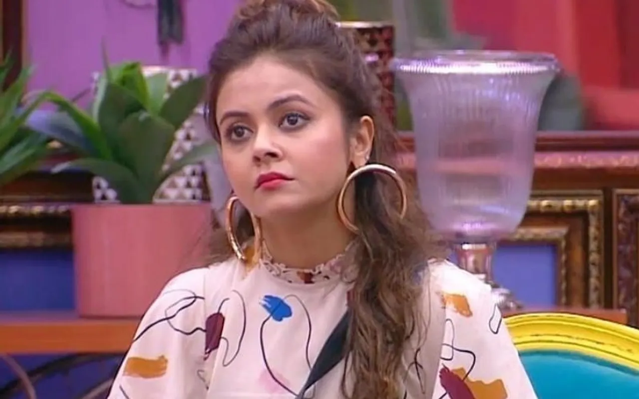 Devoleena Bhattacharjee Engagement Prank , Devoleena Bhattacharjee Tweet shares childhood struggles, Devoleena Bhattacharjee Bigg Boss bigboss14 vikas gupta