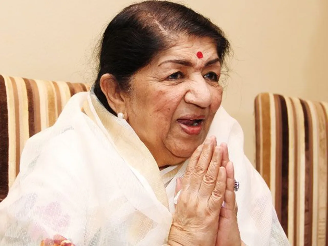 Lata Mangeshkar’s Health Condition Deteriorates, Doctors Say She Is Critical