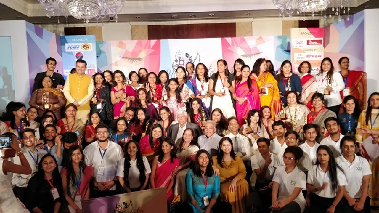 Elevator Pitch By Over 100 Women Entrepreneurs Creates Asian Record