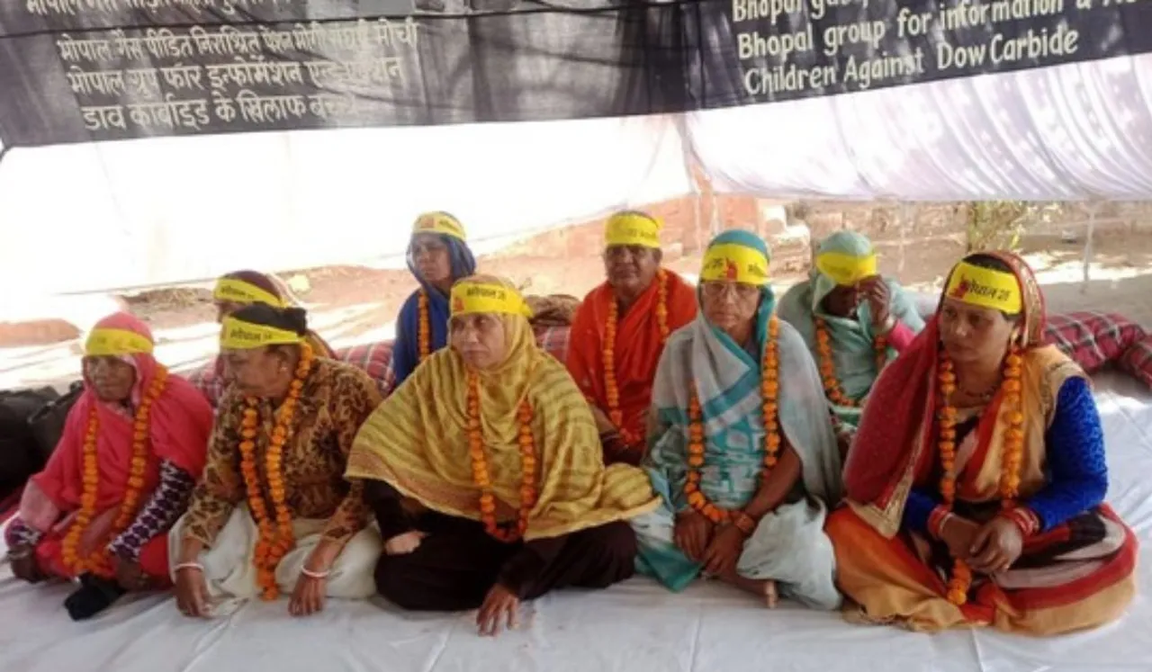 10 Bhopal Gas Tragedy Women Survivors Go On Hunger Strike
