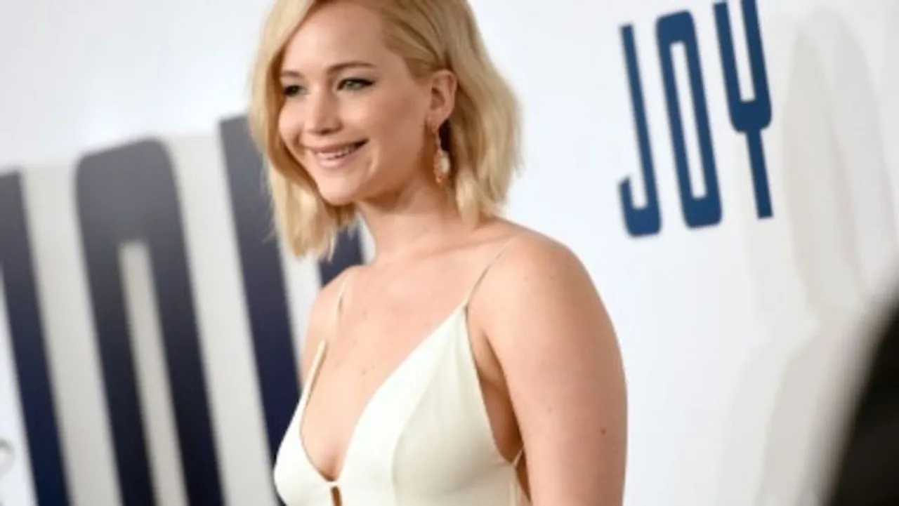 Jennifer Lawrence acts in Joy