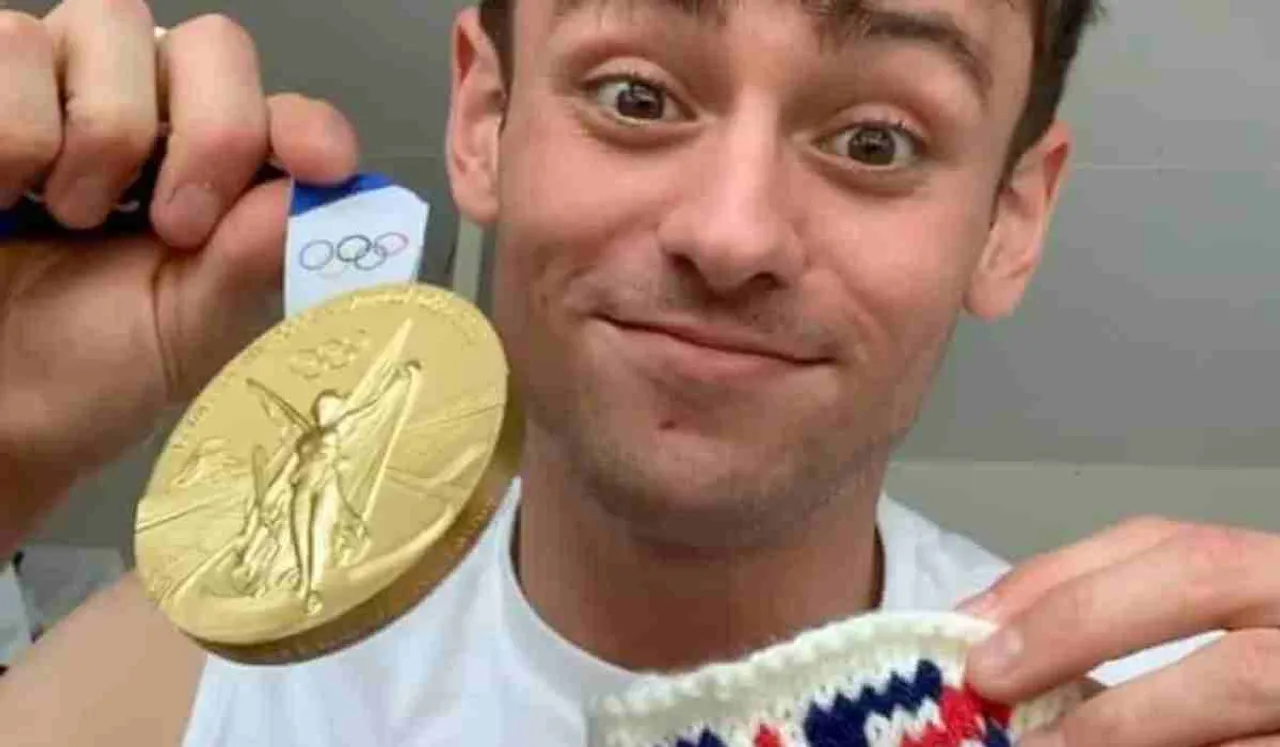 Tom Daley Trolled , Tom Daley knitting