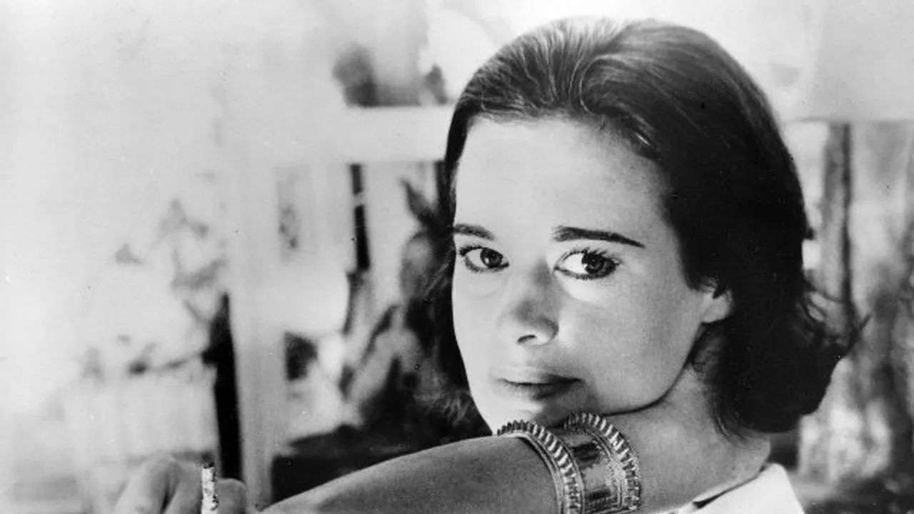 Gloria Vanderbilt dies at the age of 95