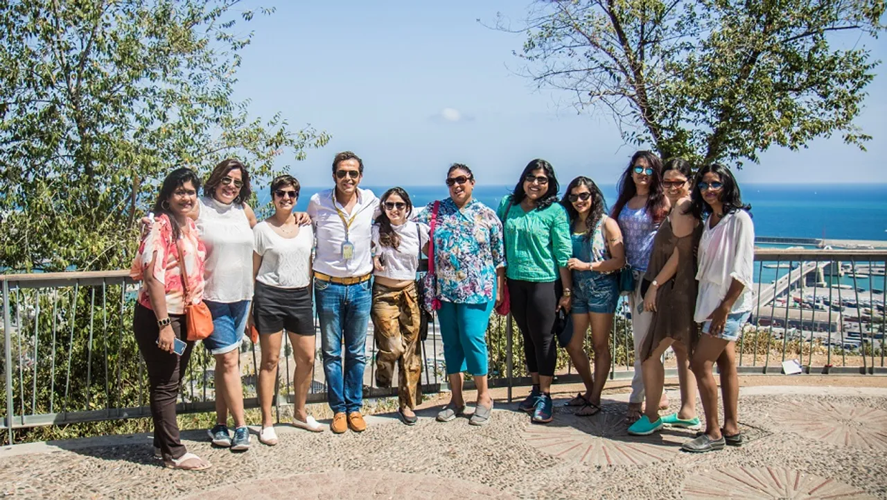 Women visiting spain