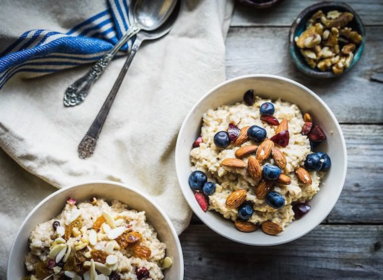 5 Health Benefits of Oatmeal - Eat It In Any Way You'd Like