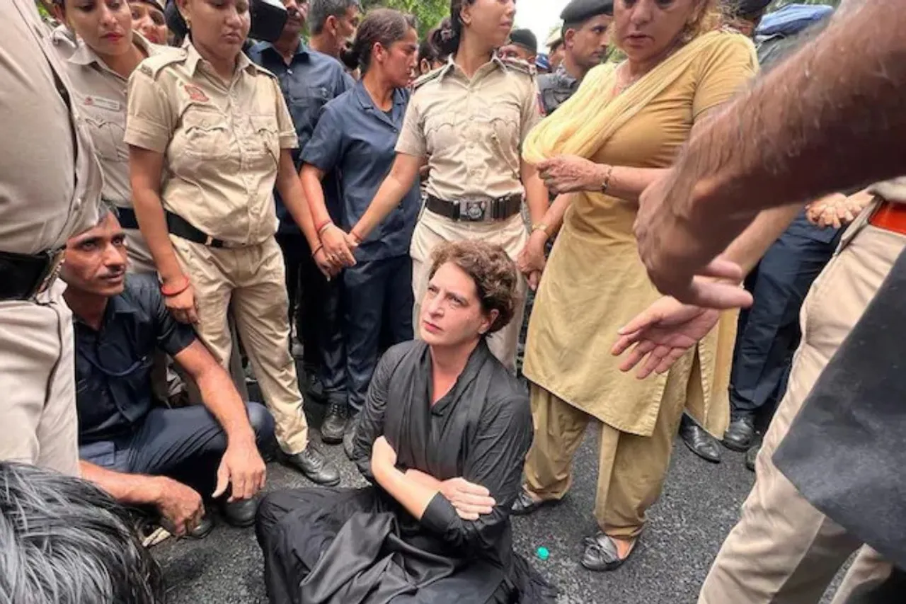 Priyanka Gandhi Vadra Dragged And Detained By Delhi Police