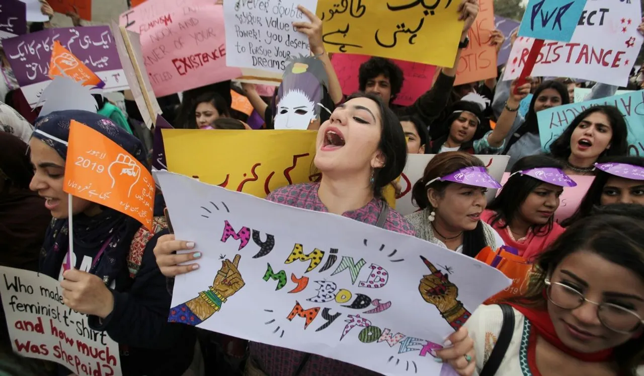 Aurat March 2021: Pakistani Feminists Are Out On Streets Demanding Healthcare And More