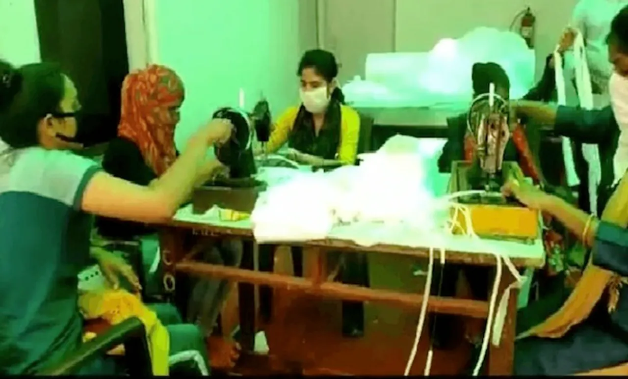 Aligarh Police Women Make Masks for Coronavirus Prevention