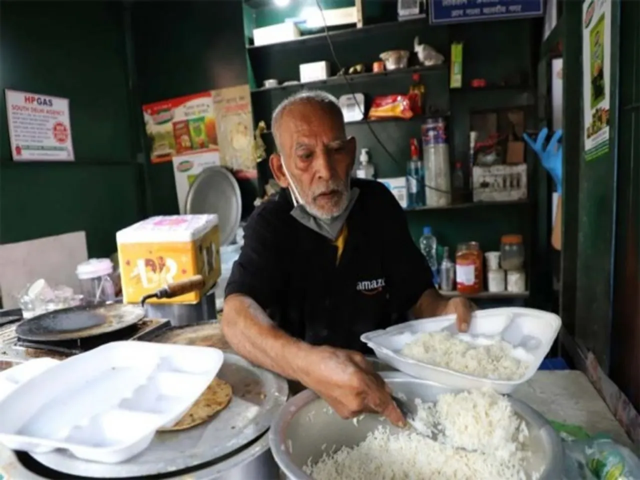 baba ka dhaba update ,Baba Ka Dhaba owner admitted , Baba Ka Dhaba owner, Baba Ka Dhaba Owner Kanta Prasad